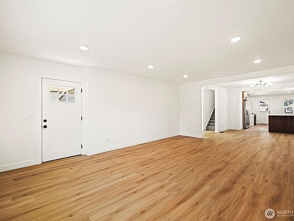 5th image of 869 S 40th Street