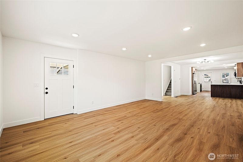 5th image of 869 S 40th Street