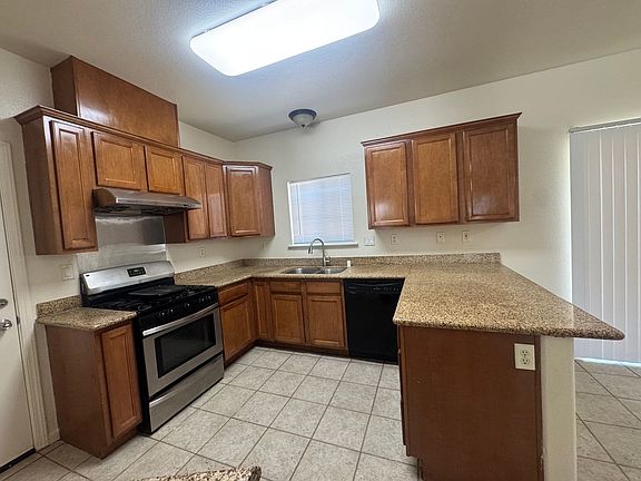 3rd image of 7081 Dylan Ave