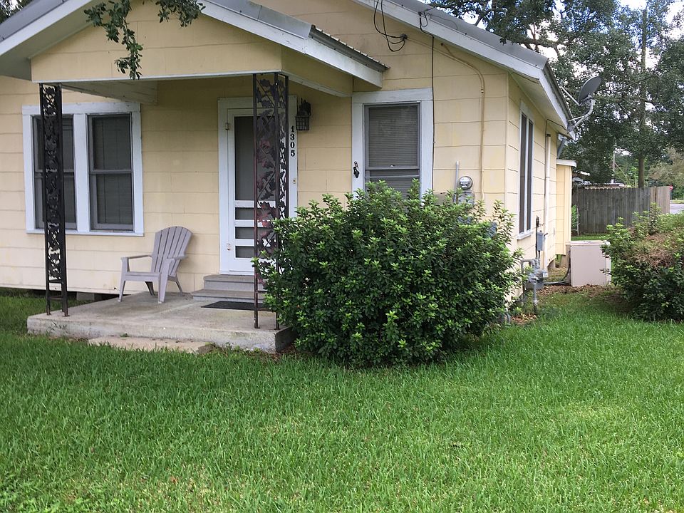 1st image of 1305 Lovejoy St