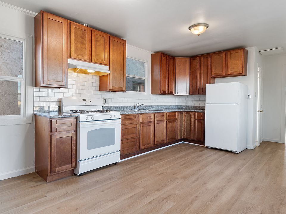 1st image of 1436 23rd St #B