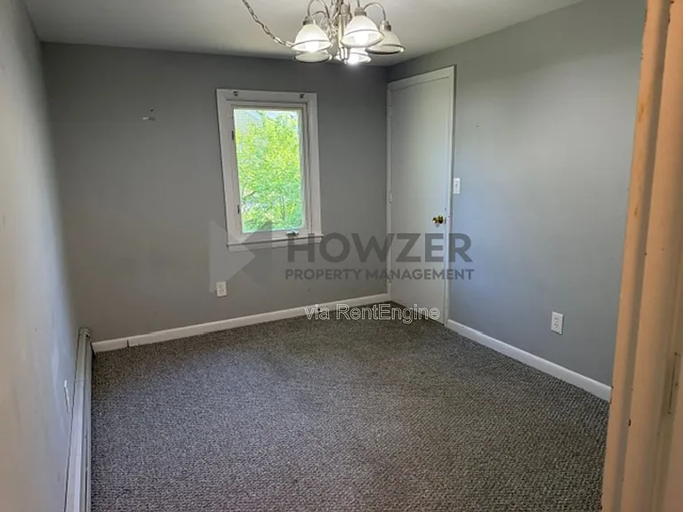 14 Ellis Dr — Photo 4