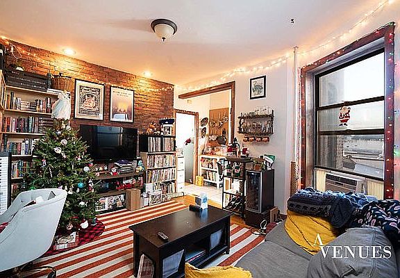 2nd image of 166 15th St #2B