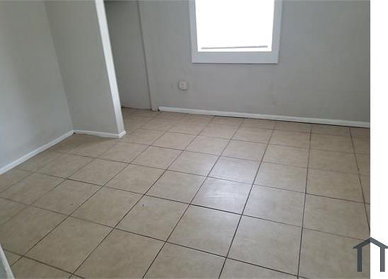 4th image of 3414 Plateau St