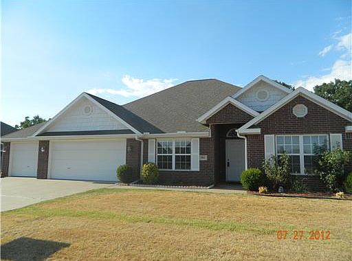1st image of 804 Carter Ct
