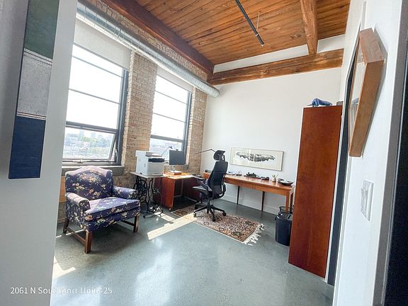 3rd image of 2061-71 N Southport Ave #415