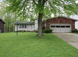 523 Morgan Rd, Ravenna, OH 44266