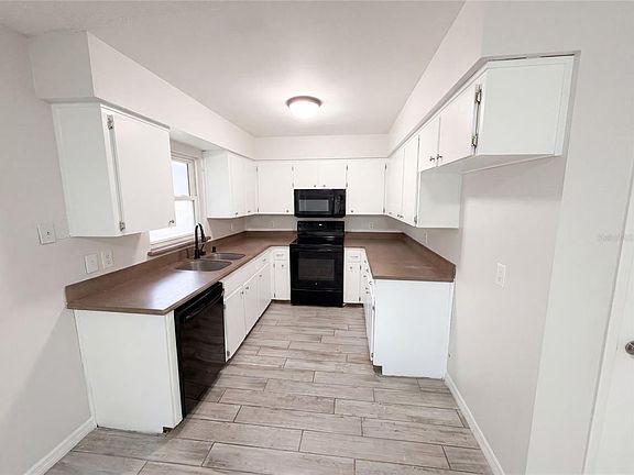 2nd image of 2922 Xavier Ct