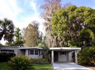 31709 Terrace Dr, Tavares, FL 32778