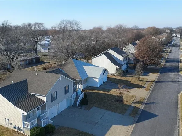 7405 E 165th St, Belton, MO 64012