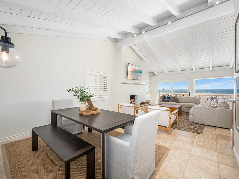 1706 W Oceanfront — Photo 22