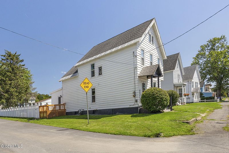 4th image of 1256 Main Street