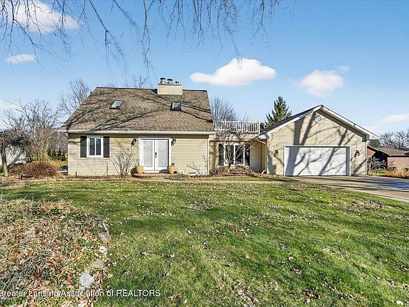 3rd image of 1225 Schavey Rd