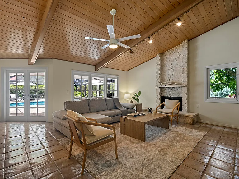 10252 Shireoaks Ln — Photo 17