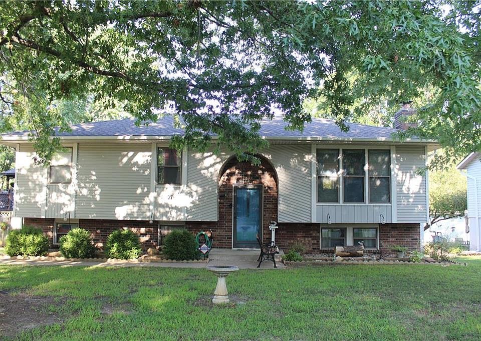 1st image of 1407 N Holland Dr