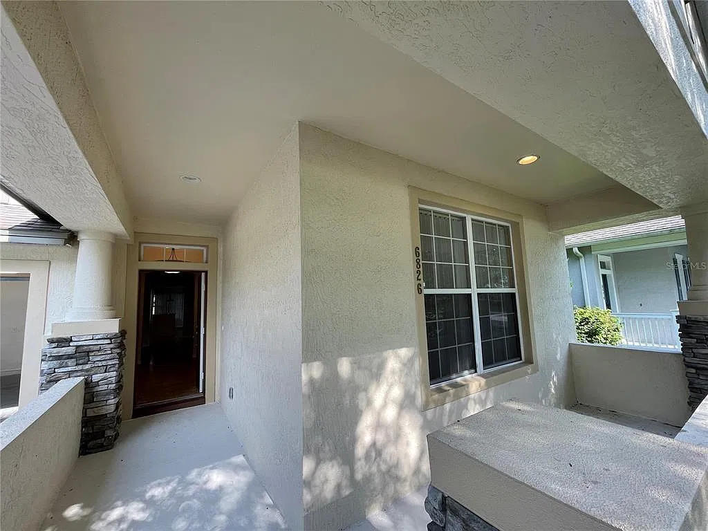 3 bed, 2.5 bath, 2230 sqft, $2,800 — Photo 2