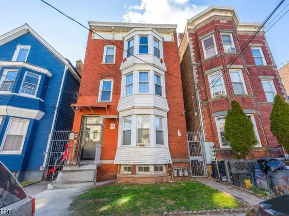 1124 Hampton Pl, Elizabeth City, NJ 07201