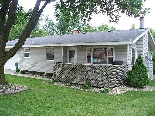 For Sale: 521 E Watonwan, Lake Crystal, MN 56055
