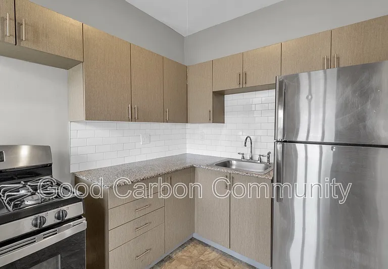 2096 Delaware Ave #7 — Photo 12