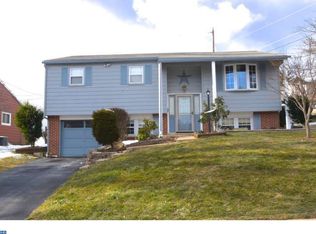 10 Brumbach St, Reading, PA 19606