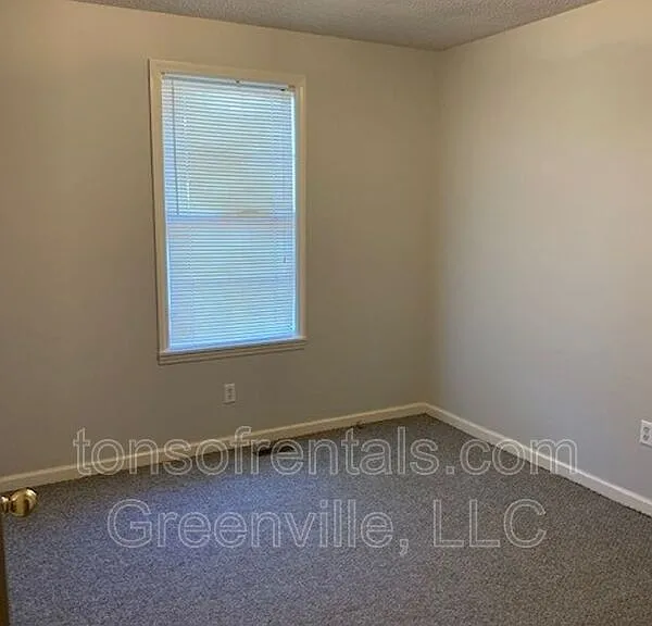 208 Church St — Photo 10
