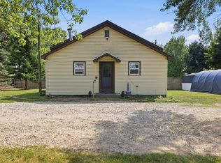 7531 County Farm Rd, Greenville, MI 48838