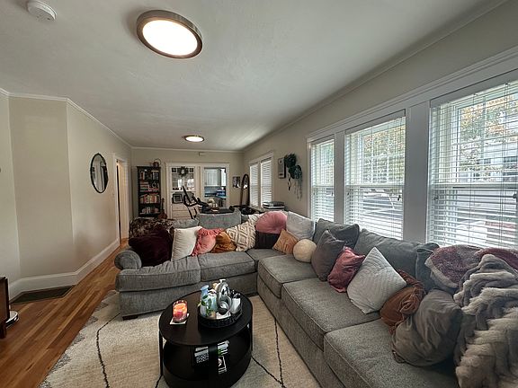 5th image of 70 Cottage Park Rd #1