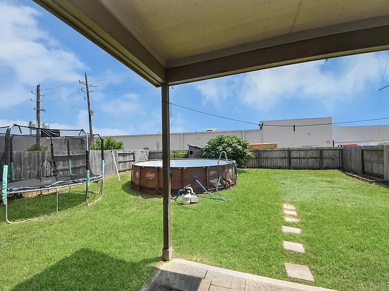 15802 Sunny Stone Dr — Photo 2