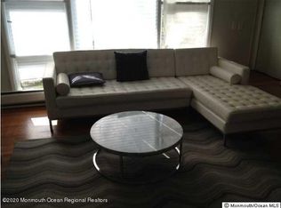 217 Larchwood Ave, Oakhurst, NJ 07755