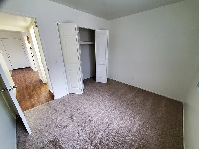 Woodland Place Apartments — Photo 30