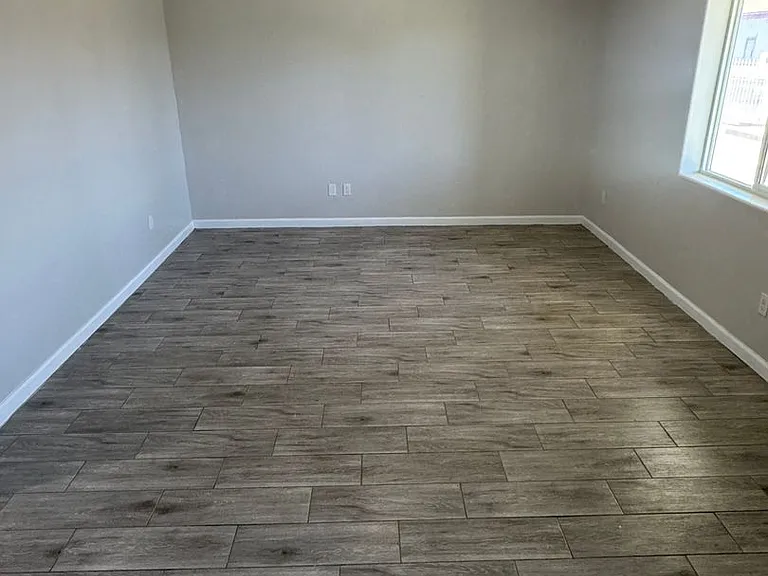 1627 Virginia Ave — Photo 3