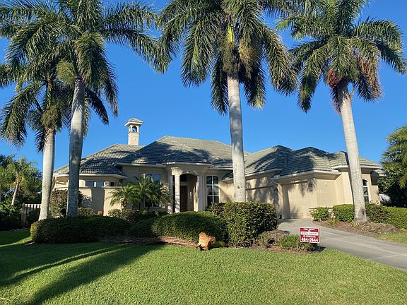 3rd image of 613 Four Bays Dr