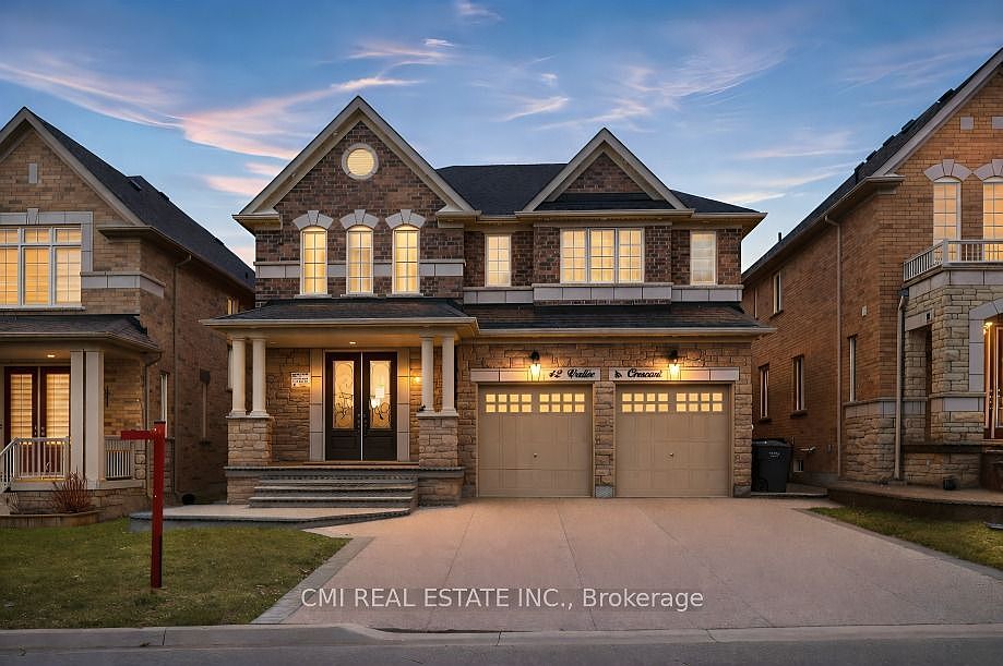 1st image of 42 Valleybrook Cres