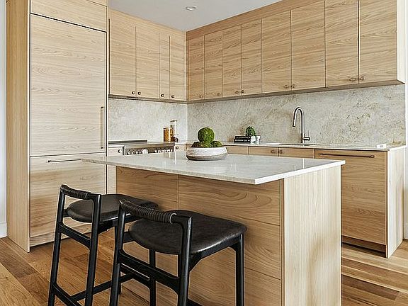 4th image of 212 Huron St #2