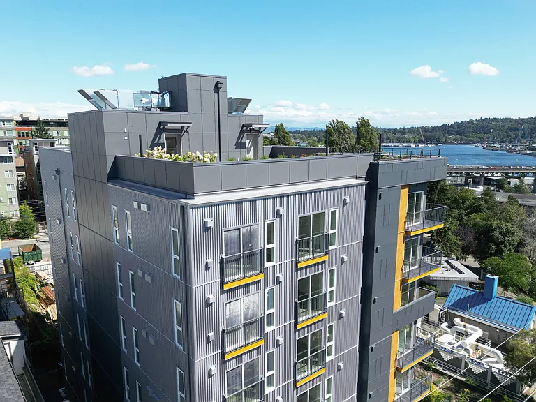 Valhalla Apartments — Photo 7