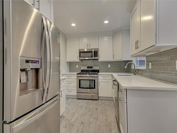 2nd image of 3231 Beaver Dr