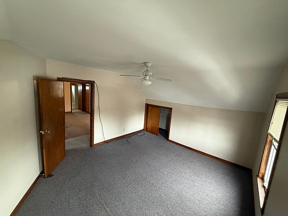 5th image of 914 Belleville Ave #3