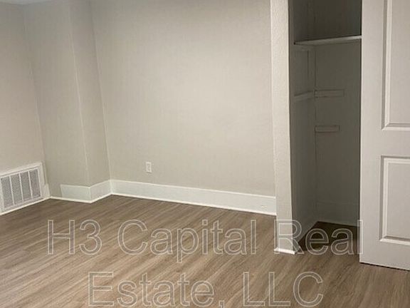 4th image of 162 Rosin St Unit A