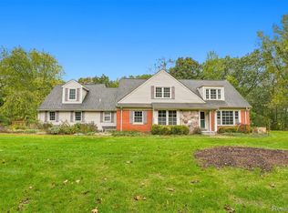 6022 Orion Rd, Rochester Hills, MI 48306