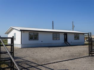 230 Green Meadow Dr, Valley View, TX 76272
