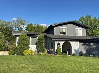 5224 Bison Dr, Lincoln, NE 68516