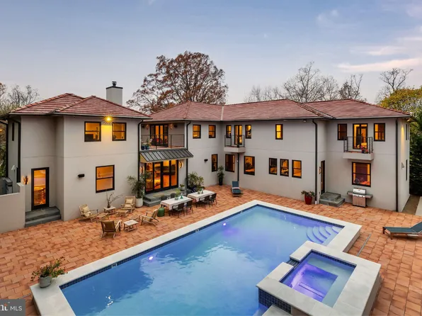 7605 Arnet Ln, Bethesda, MD 20817