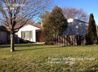 2718 Heritage Dr, Champaign, IL 61822