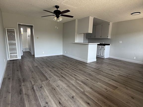 2nd image of 1431 W 104th St APT 2