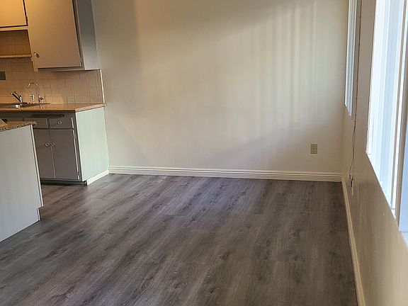 5th image of 610 E Acacia Ave APT 7