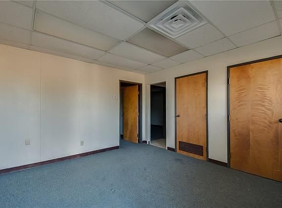 3rd image of 106B Industrial Dr