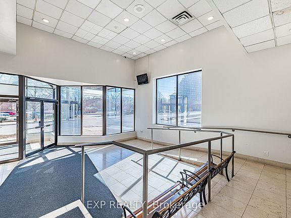 2nd image of 25 Agnes St #907