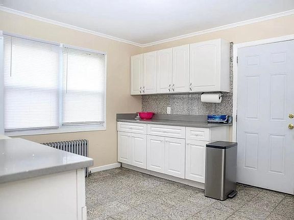 4th image of 10 Milton St #B