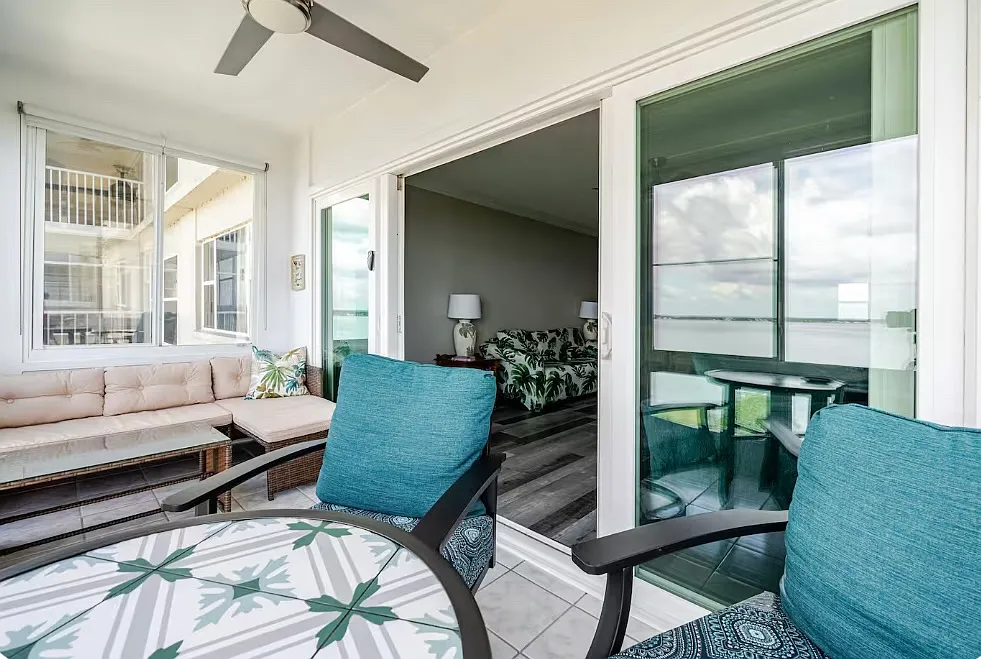 2 bed, 1116 sqft, $1,900 — Photo 3