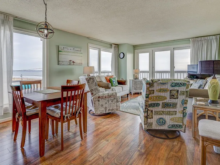 1 Seacliff Ave #3A — Photo 4